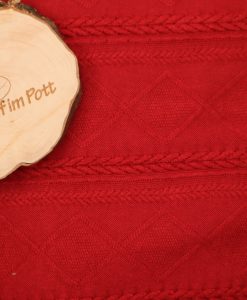 Weicher Strick mit gestricktem Muster rot