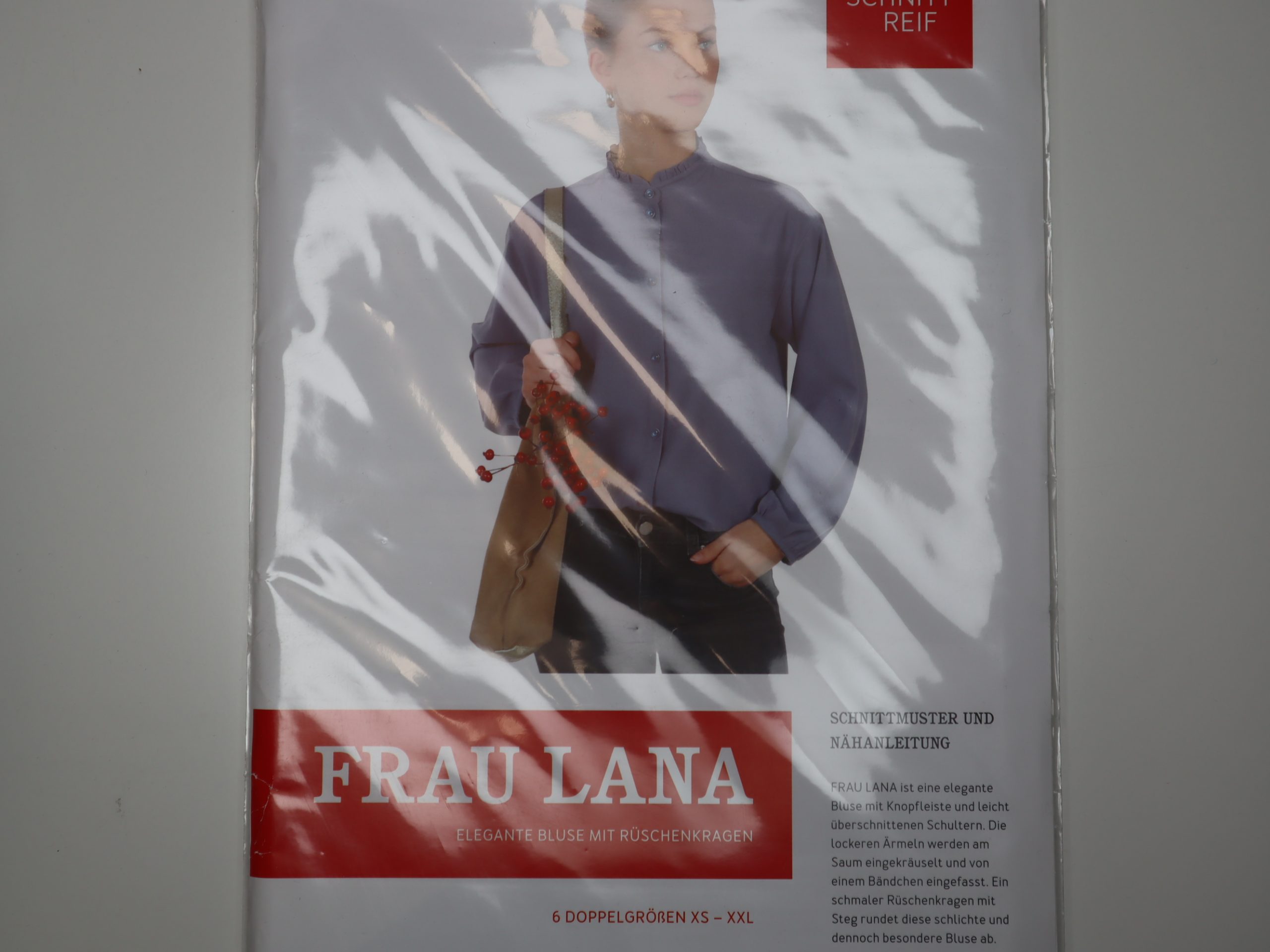 Schnittmuster Studio Schnittreif Frau Lana Elegante Bluse mit Rüschenkragen Größe XS-XXL