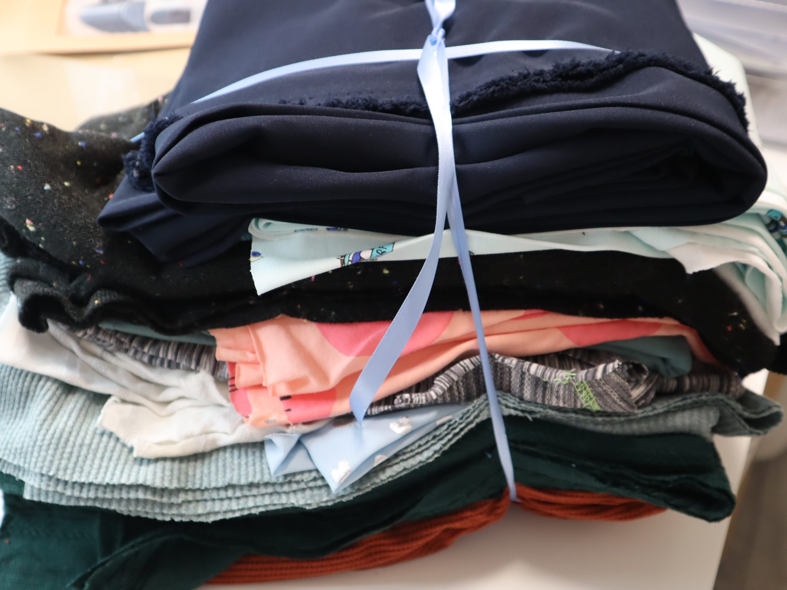 4 kg Überraschungs-B-Ware Stoffreste Paket